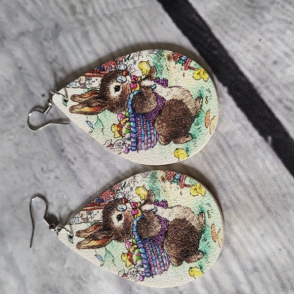 Peter rabbit bunny earrings - Picture 3 of 3